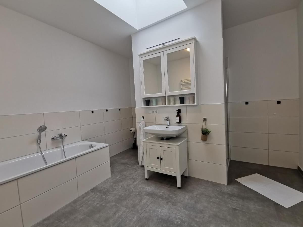 Bohnapartments - Town House Am Stadtpark - Gratis Parkplatz - Wlan Эрфурт Экстерьер фото